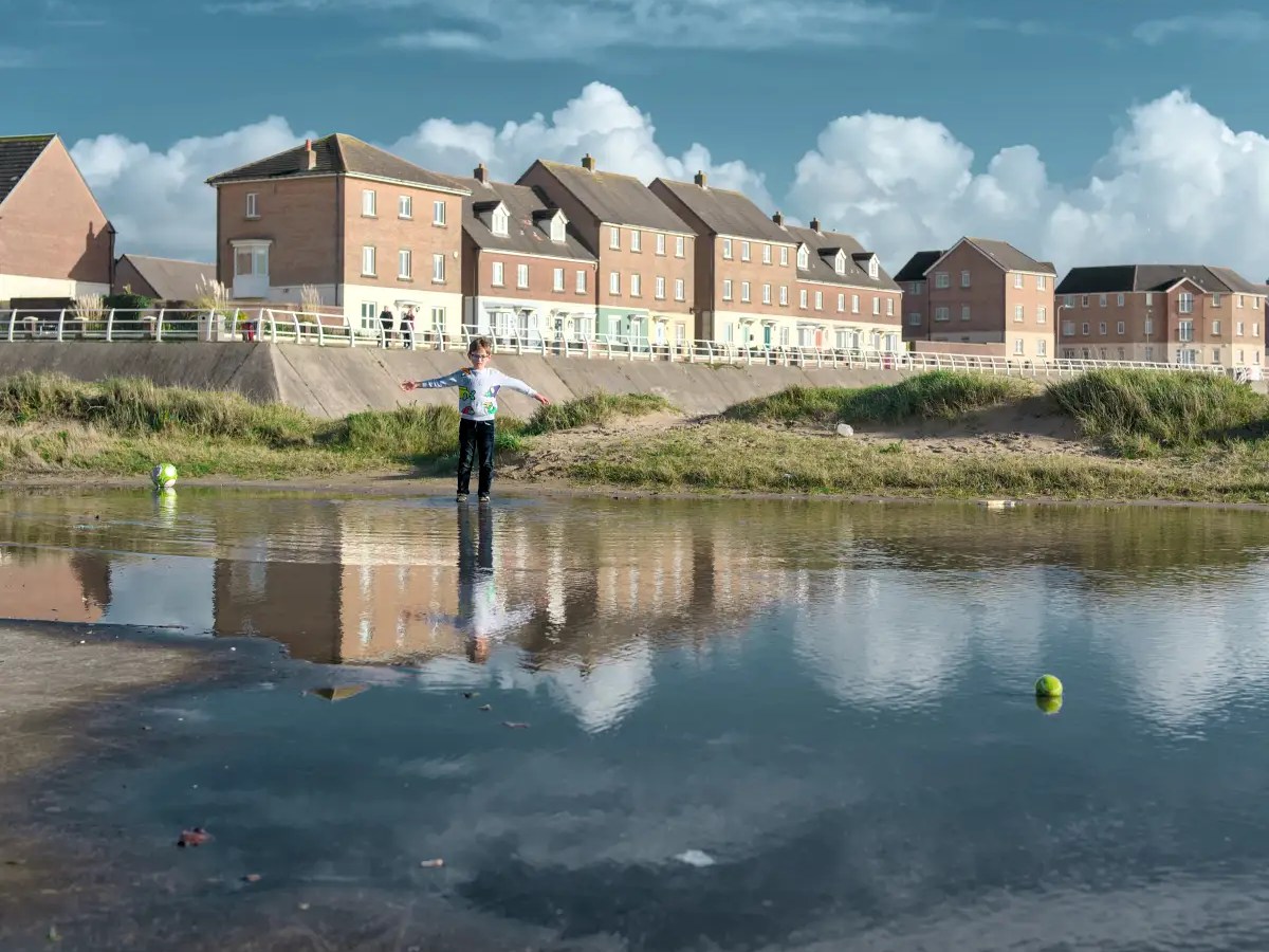 10 Frames – A Beach Walk In&nbsp;Autumn